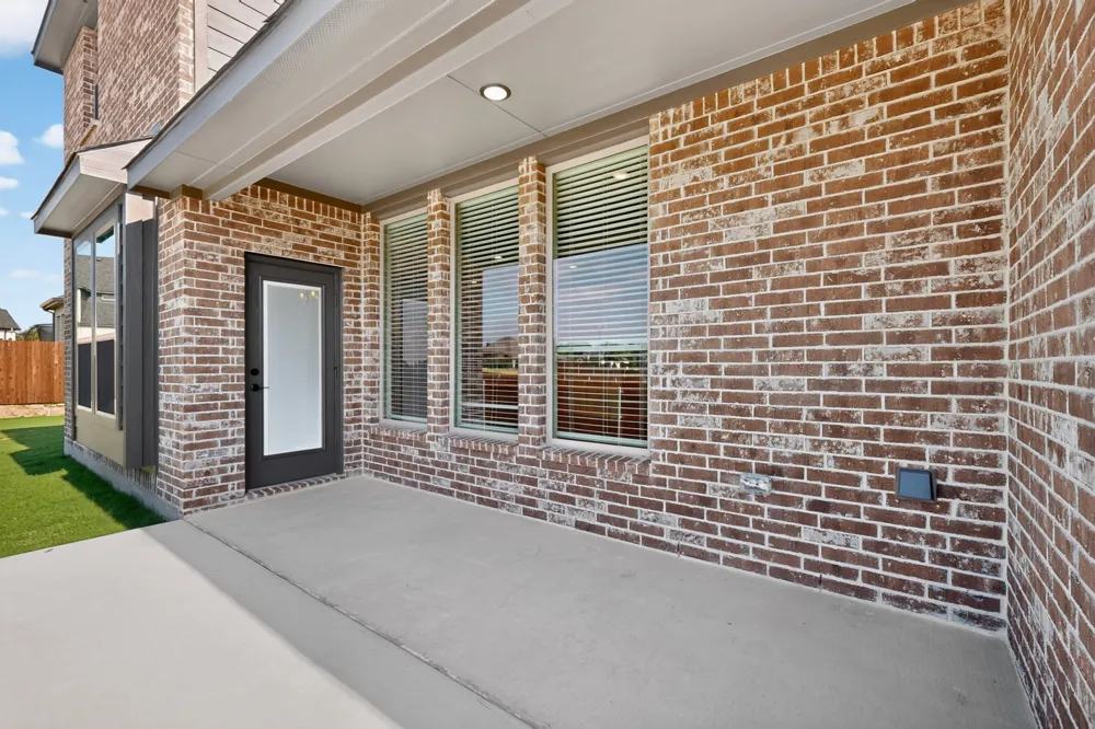 818 Monza Drive Midlothian, TX 76065