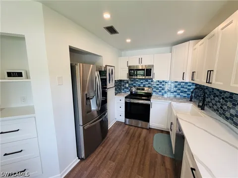 Mainsail Drive #4