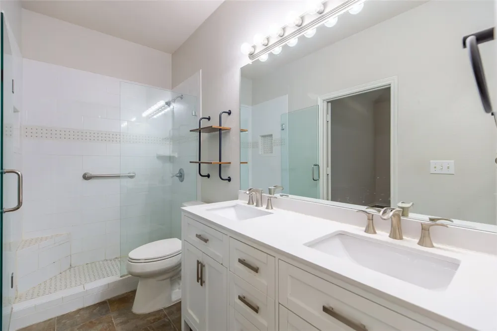 1801 Fern Court Grapevine, TX 76051