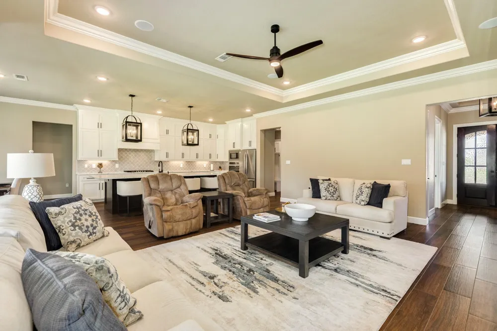 838 Oak Ridge Drive Angleton, TX 77515