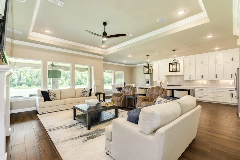 838 Oak Ridge Drive Angleton, TX 77515