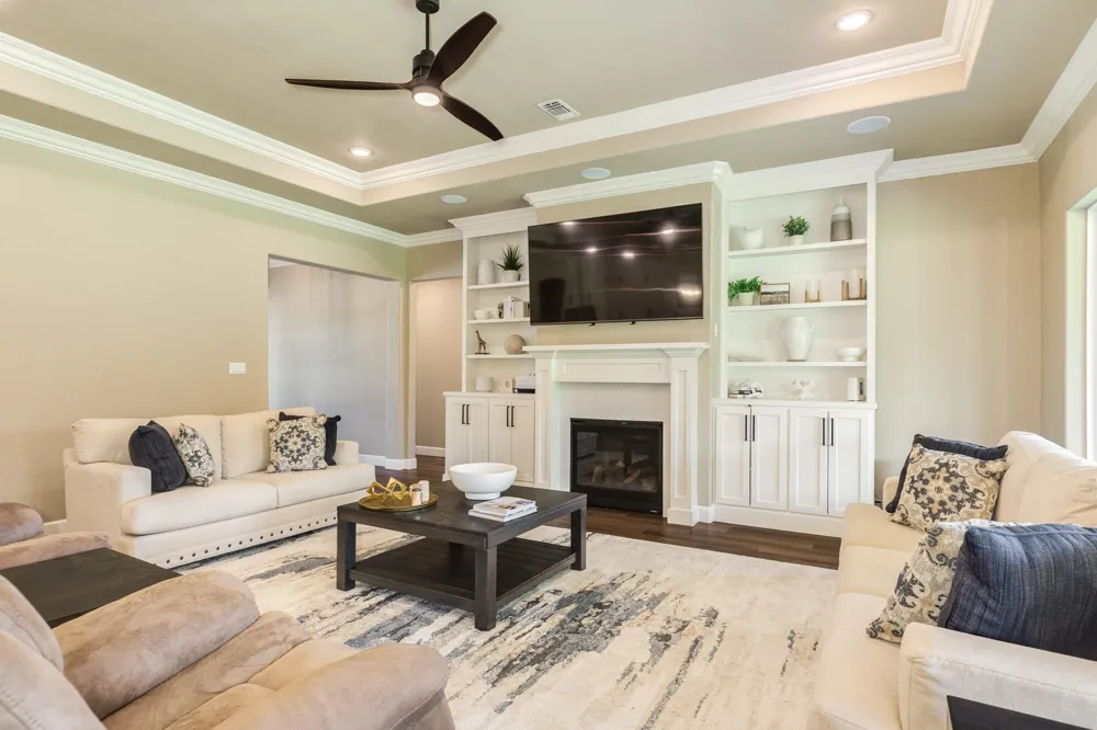 838 Oak Ridge Drive Angleton, TX 77515
