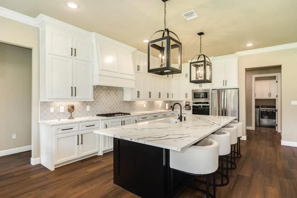 838 Oak Ridge Drive Angleton, TX 77515