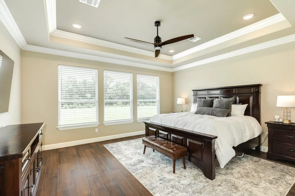 838 Oak Ridge Drive Angleton, TX 77515