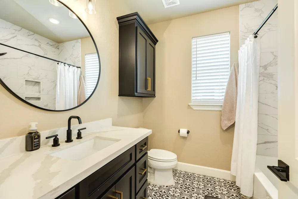 838 Oak Ridge Drive Angleton, TX 77515