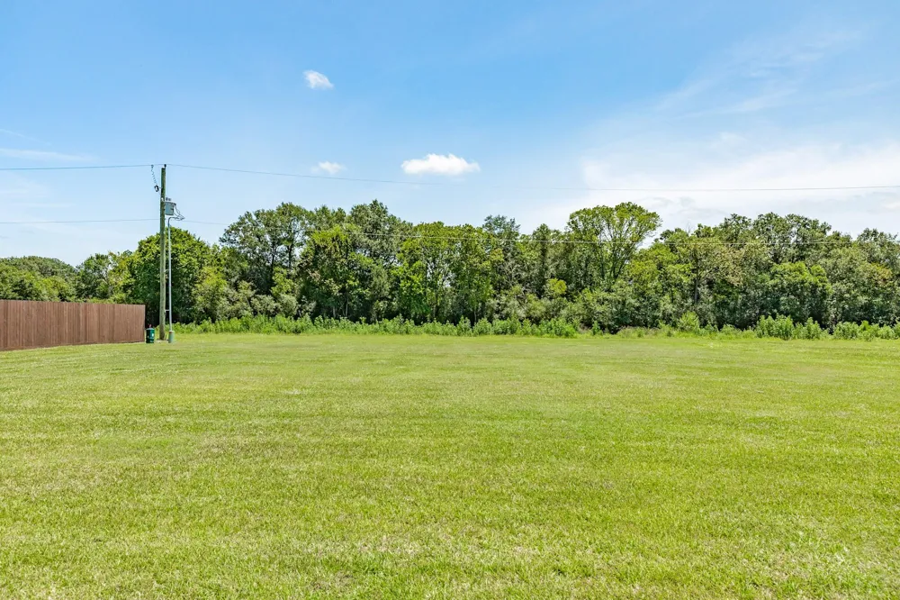 838 Oak Ridge Drive Angleton, TX 77515
