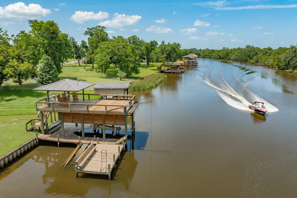 2170 County Road 506 Brazoria, TX 77422