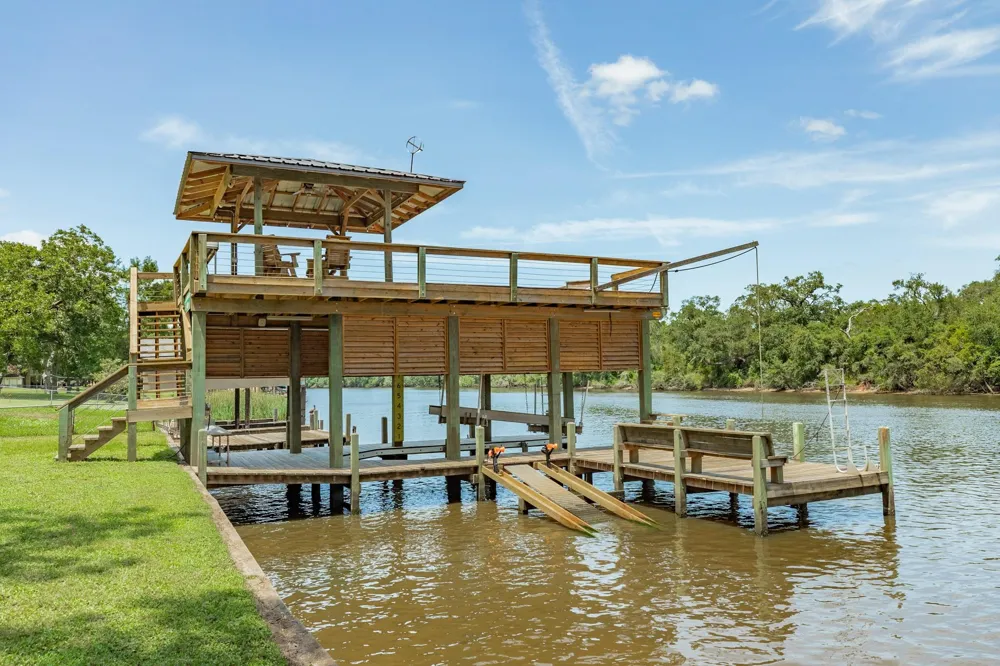 2170 County Road 506 Brazoria, TX 77422