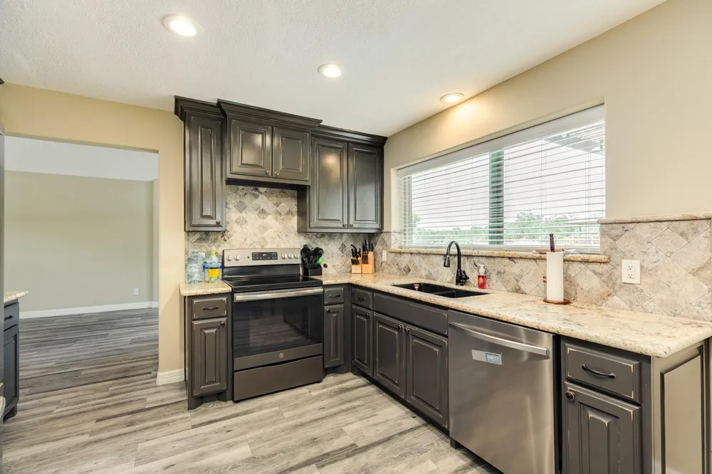 2170 County Road 506 Brazoria, TX 77422