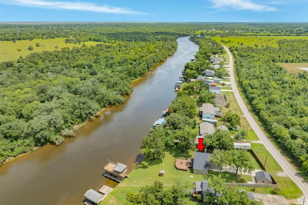 2170 County Road 506 Brazoria, TX 77422