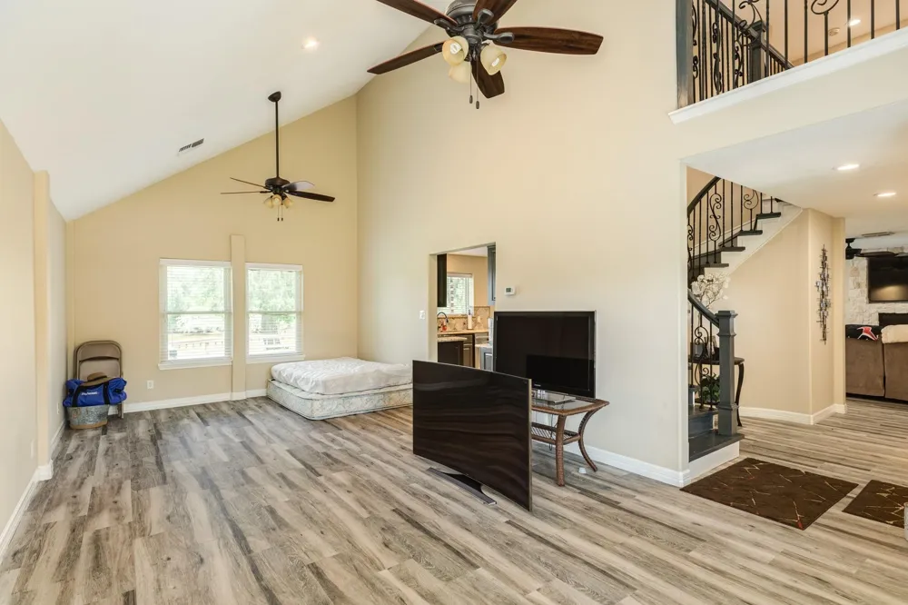 2170 County Road 506 Brazoria, TX 77422