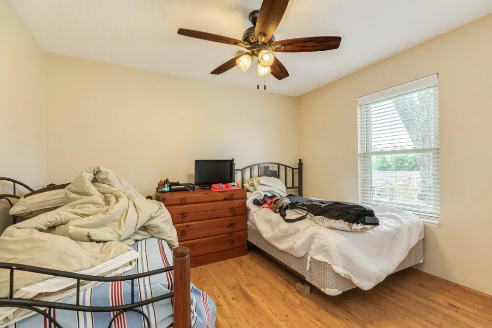 2170 County Road 506 Brazoria, TX 77422