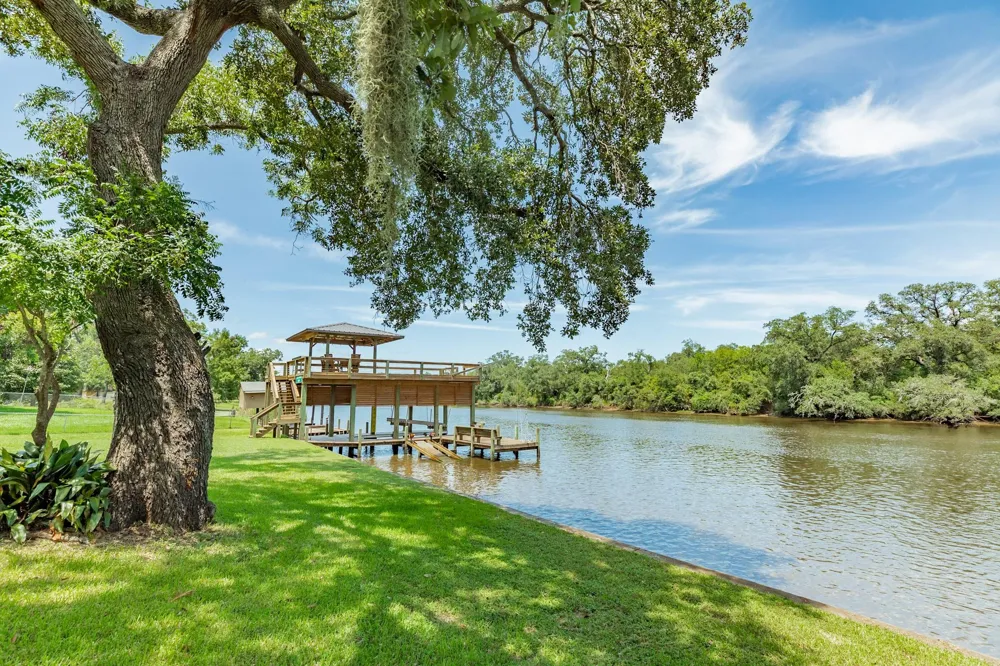 2170 County Road 506 Brazoria, TX 77422