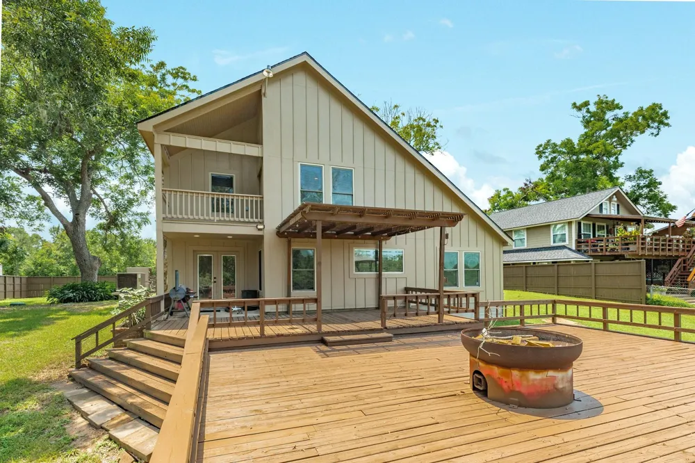 2170 County Road 506 Brazoria, TX 77422