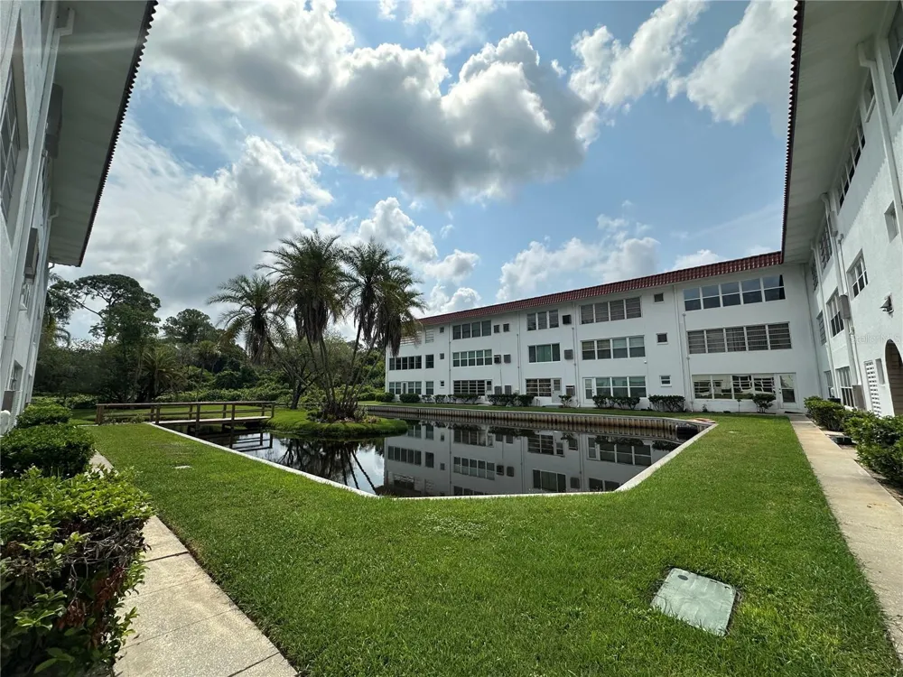100 EL CAMINO DR #104 Winter Haven, FL 33884