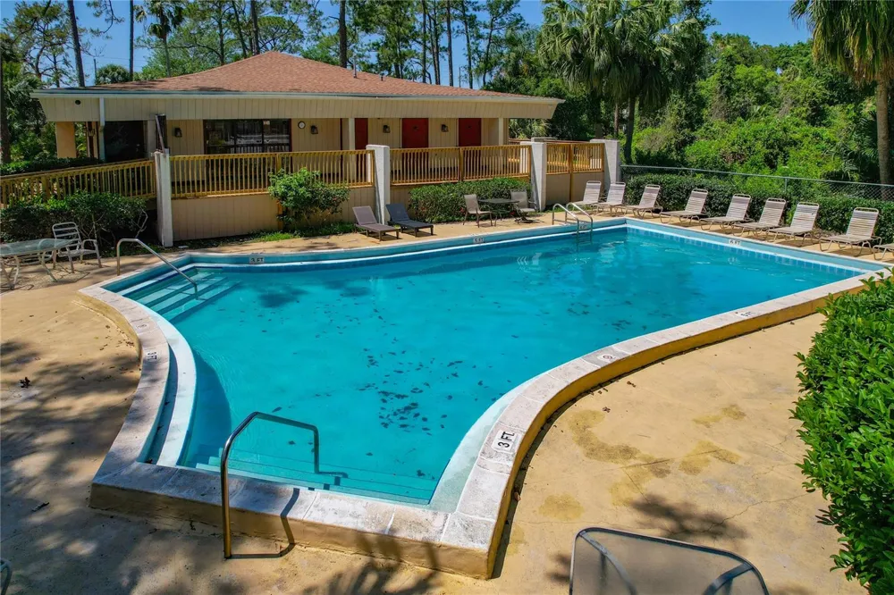 100 EL CAMINO DR #104 Winter Haven, FL 33884