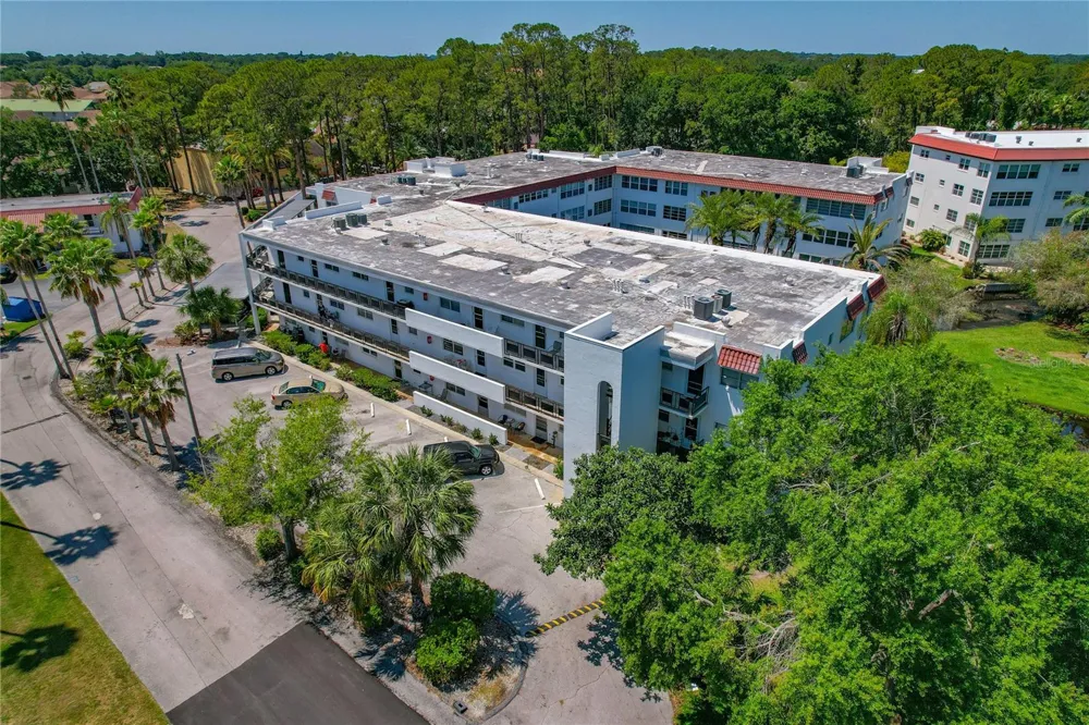 100 EL CAMINO DR #104 Winter Haven, FL 33884