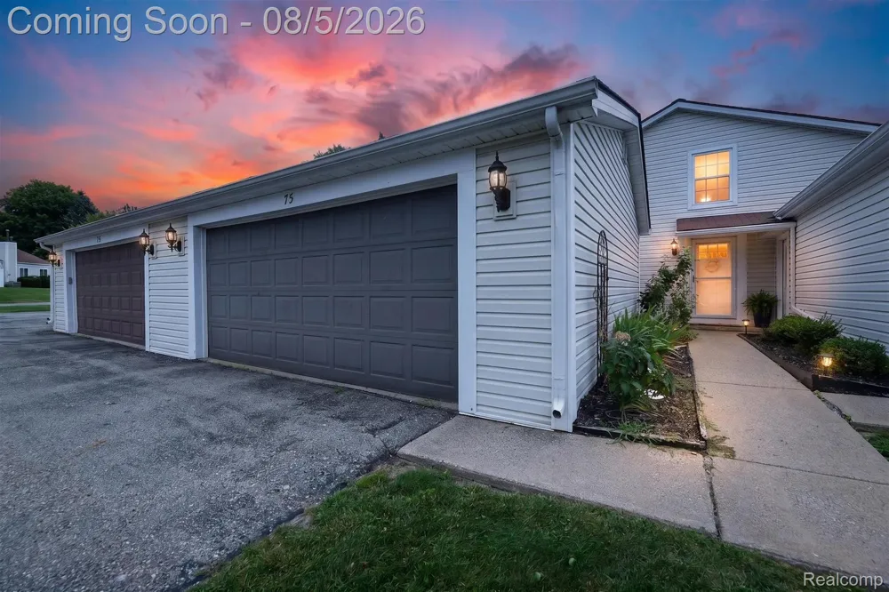 75 Oxford Oaks Drive #75 Oxford Charter Township, MI 48371
