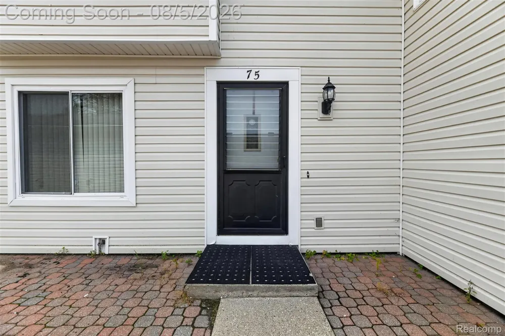 75 Oxford Oaks Drive #75 Oxford Charter Township, MI 48371