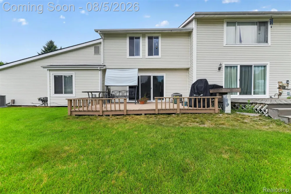 75 Oxford Oaks Drive #75 Oxford Charter Township, MI 48371
