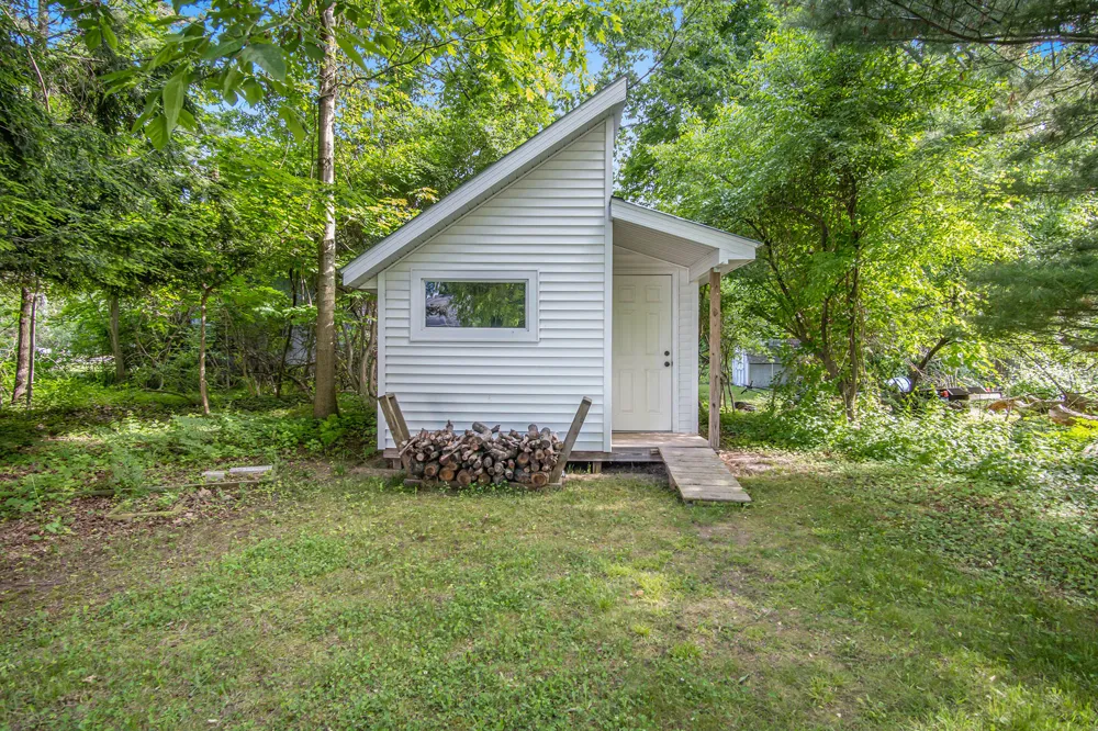 620 Lakeshore Drive Ludington, MI 49431