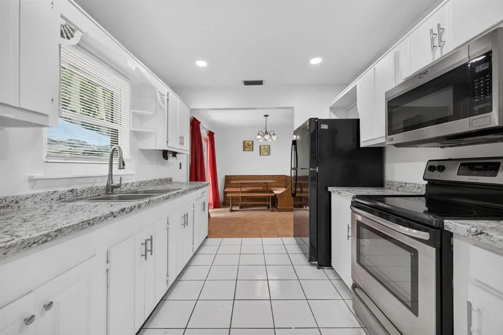 6868 E CENTER STREET Okeechobee, FL 34974