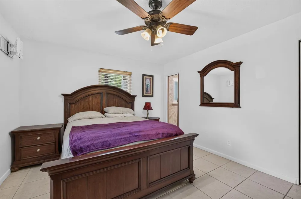 6868 E CENTER STREET Okeechobee, FL 34974