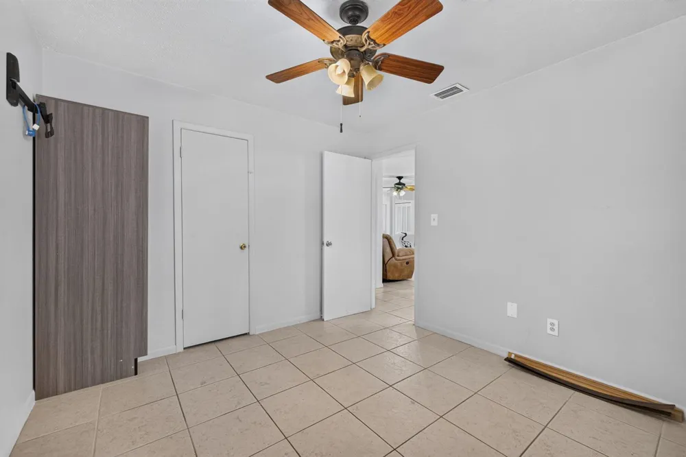 6868 E CENTER STREET Okeechobee, FL 34974