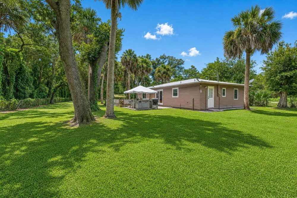 6868 E CENTER STREET Okeechobee, FL 34974