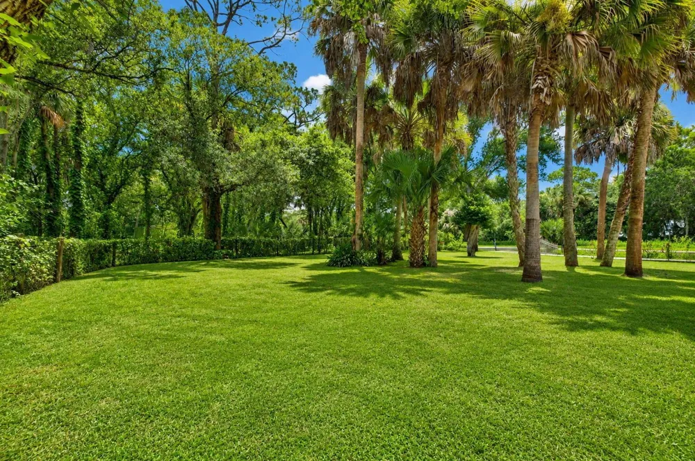 6868 E CENTER STREET Okeechobee, FL 34974