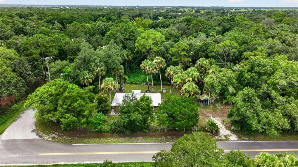 6868 E CENTER STREET Okeechobee, FL 34974