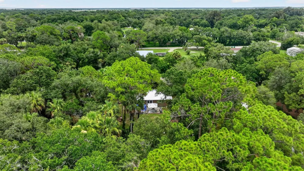6868 E CENTER STREET Okeechobee, FL 34974