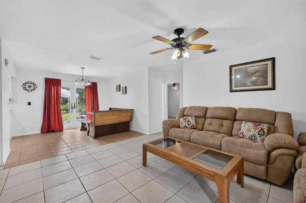 6868 E CENTER STREET Okeechobee, FL 34974
