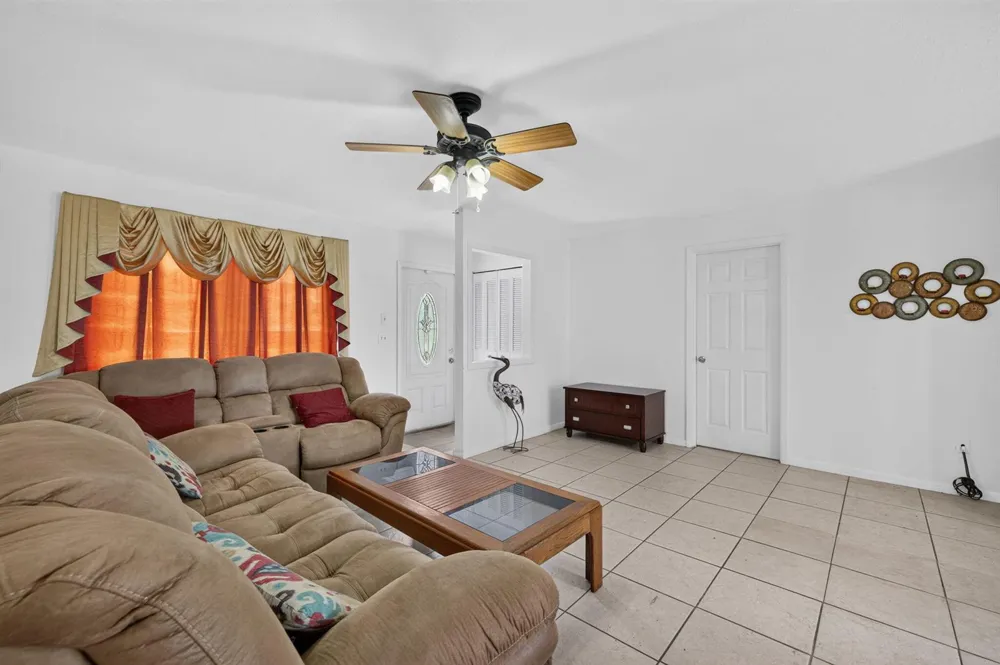 6868 E CENTER STREET Okeechobee, FL 34974