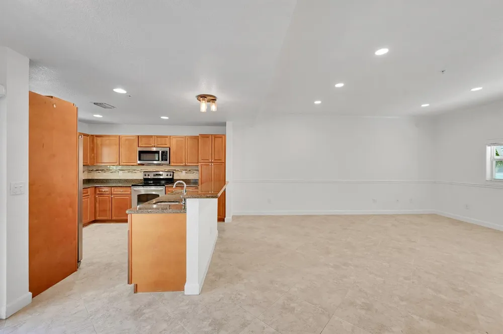 453 NE 1ST STREET Pompano Beach, FL 33060