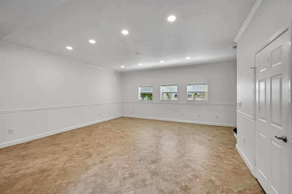 453 NE 1ST STREET Pompano Beach, FL 33060