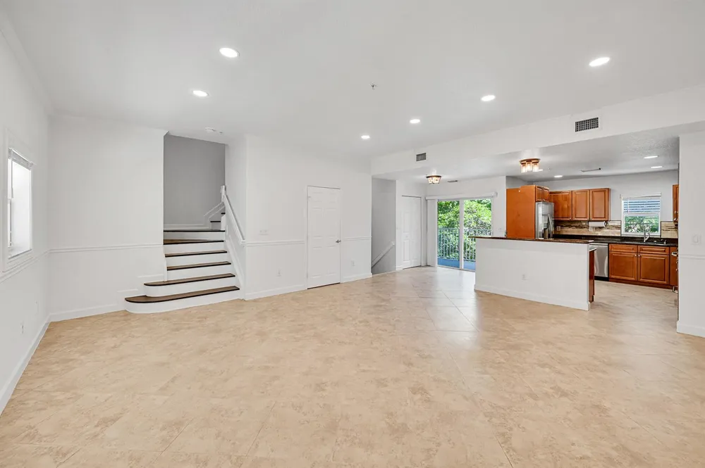 453 NE 1ST STREET Pompano Beach, FL 33060