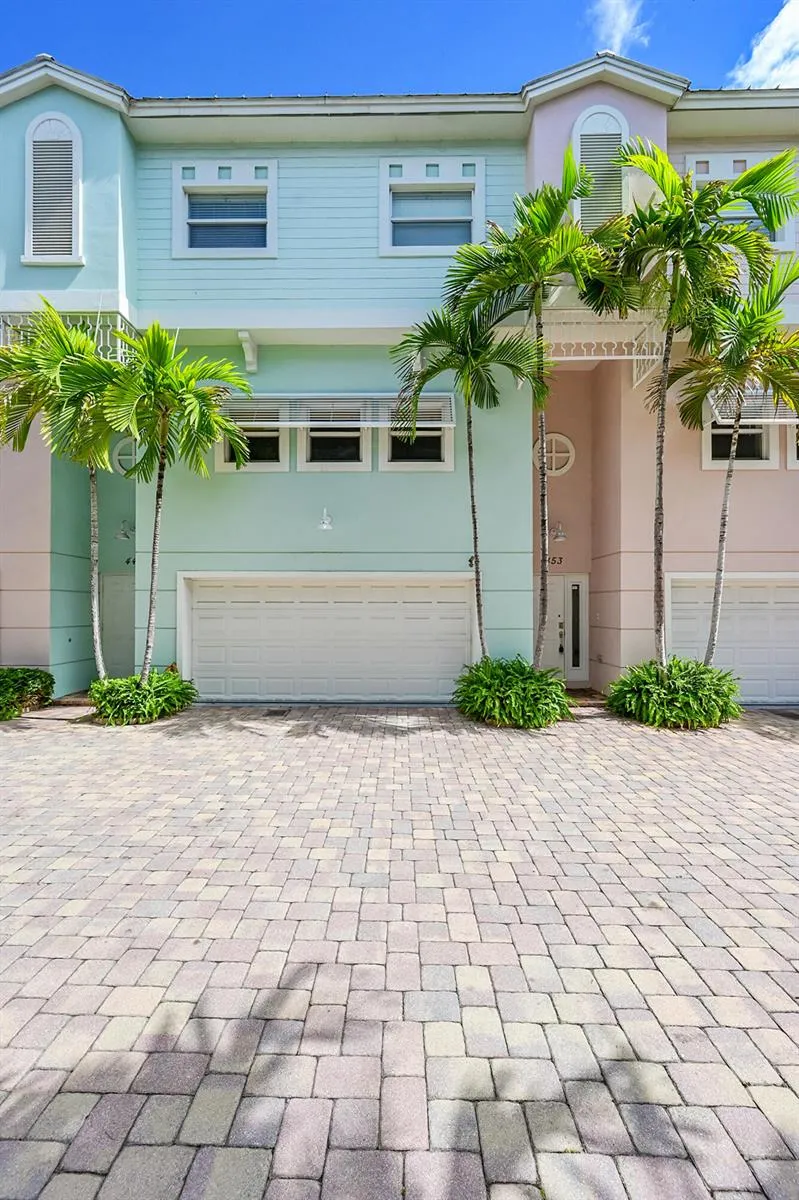 453 NE 1ST STREET Pompano Beach, FL 33060