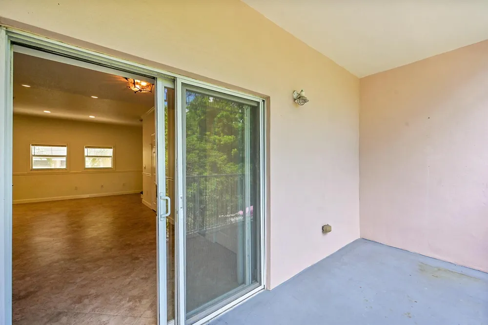 453 NE 1ST STREET Pompano Beach, FL 33060