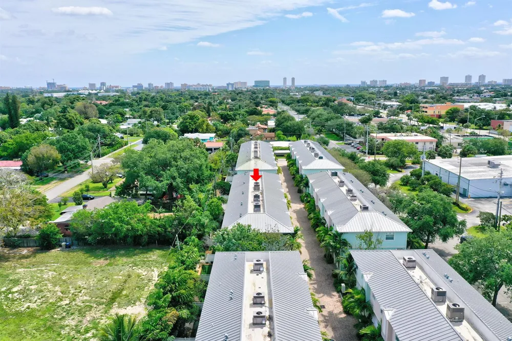 453 NE 1ST STREET Pompano Beach, FL 33060