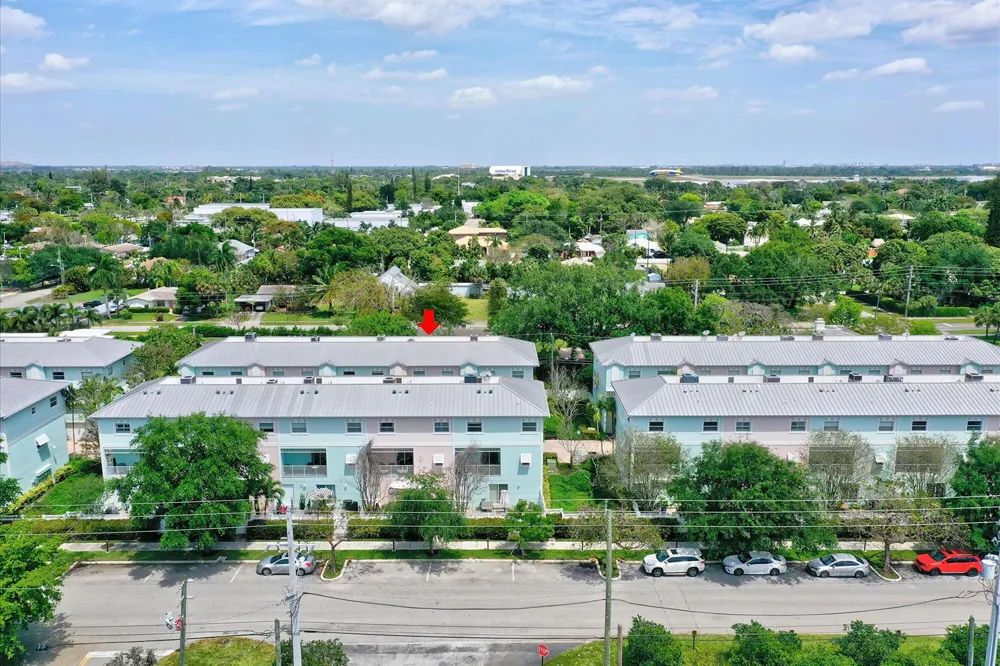 453 NE 1ST STREET Pompano Beach, FL 33060