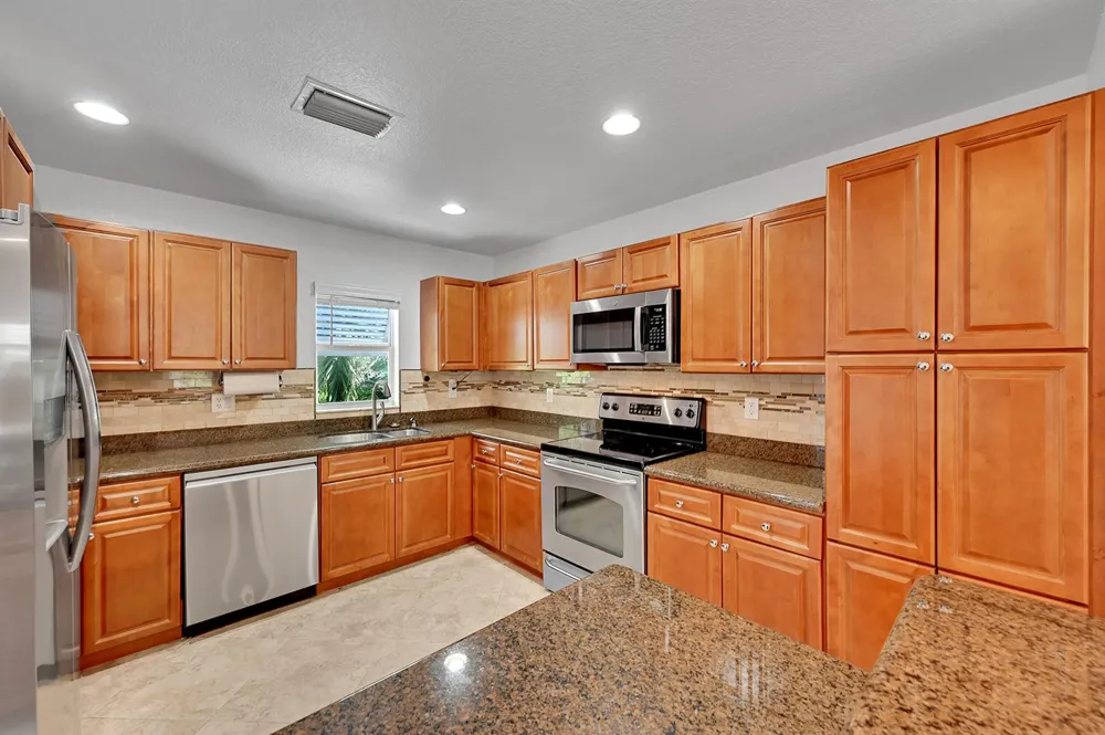 453 NE 1ST STREET Pompano Beach, FL 33060