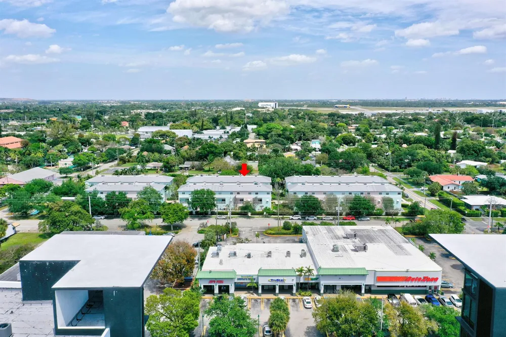 453 NE 1ST STREET Pompano Beach, FL 33060