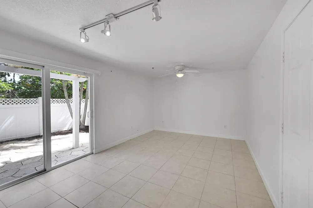 453 NE 1ST STREET Pompano Beach, FL 33060