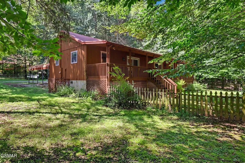 3319 Rocky Ridge Road Cosby, TN 37722