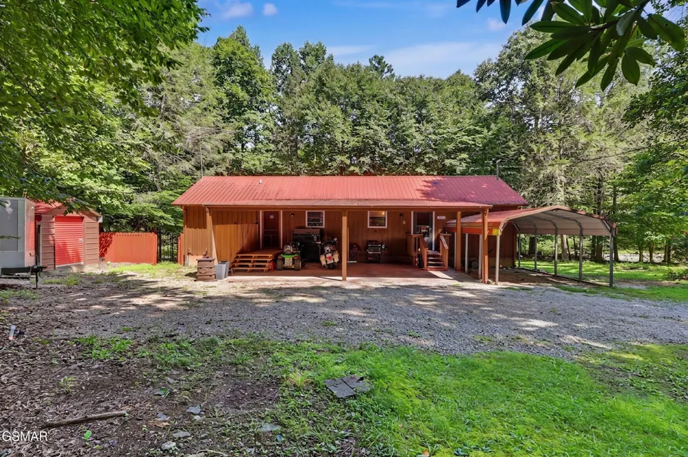 3319 Rocky Ridge Road Cosby, TN 37722