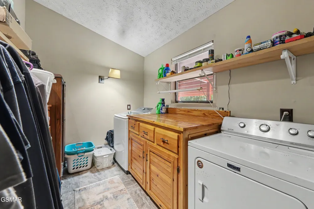3319 Rocky Ridge Road Cosby, TN 37722