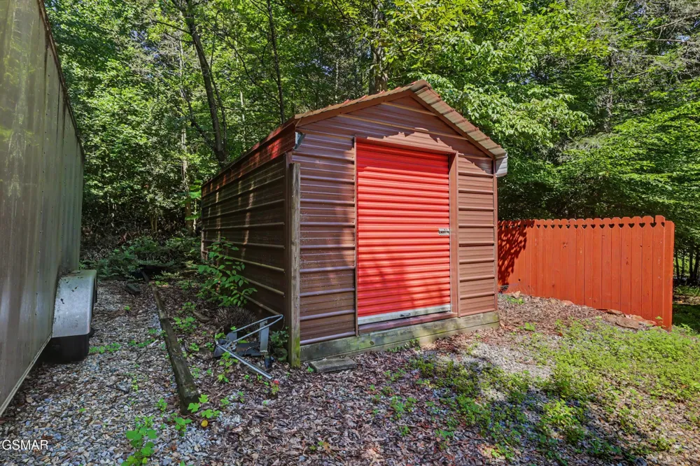 3319 Rocky Ridge Road Cosby, TN 37722