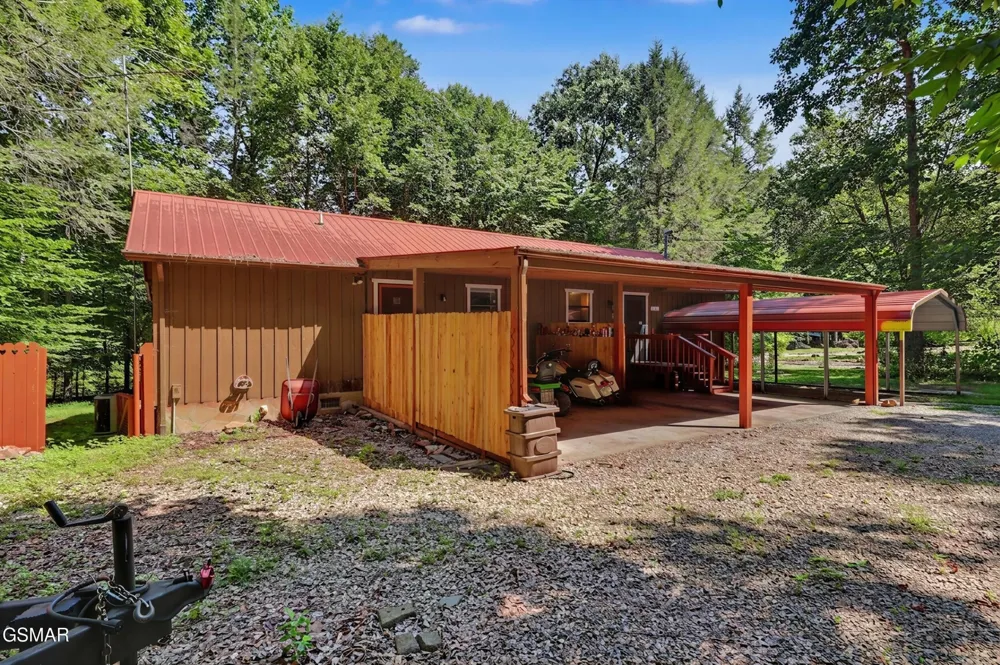 3319 Rocky Ridge Road Cosby, TN 37722