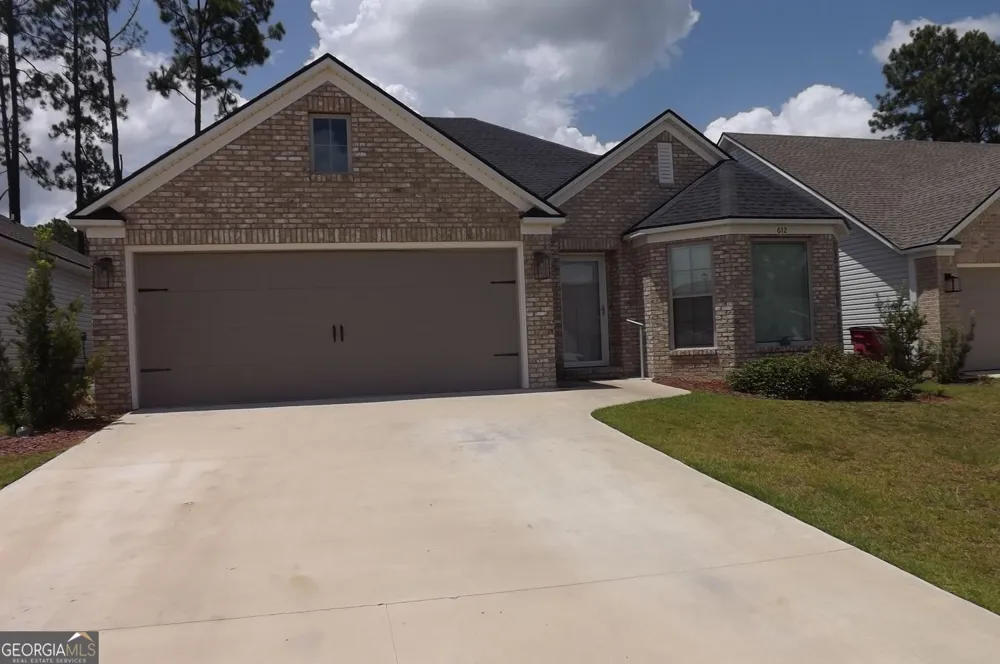 612 Whitetail LN Tifton, GA 31794